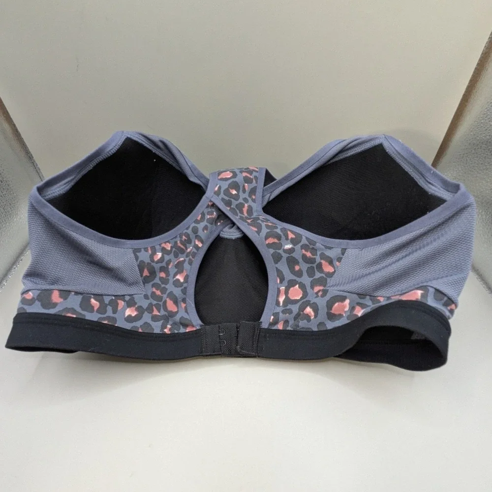 Victoria Sport Womens High Impact Leopard Print Racerback Sports Bra Size 32DDD